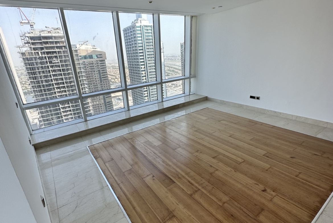 LAKEVIEW PENTHOUSE FOR SALE 2