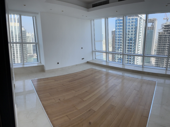 LAKEVIEW PENTHOUSE FOR SALE