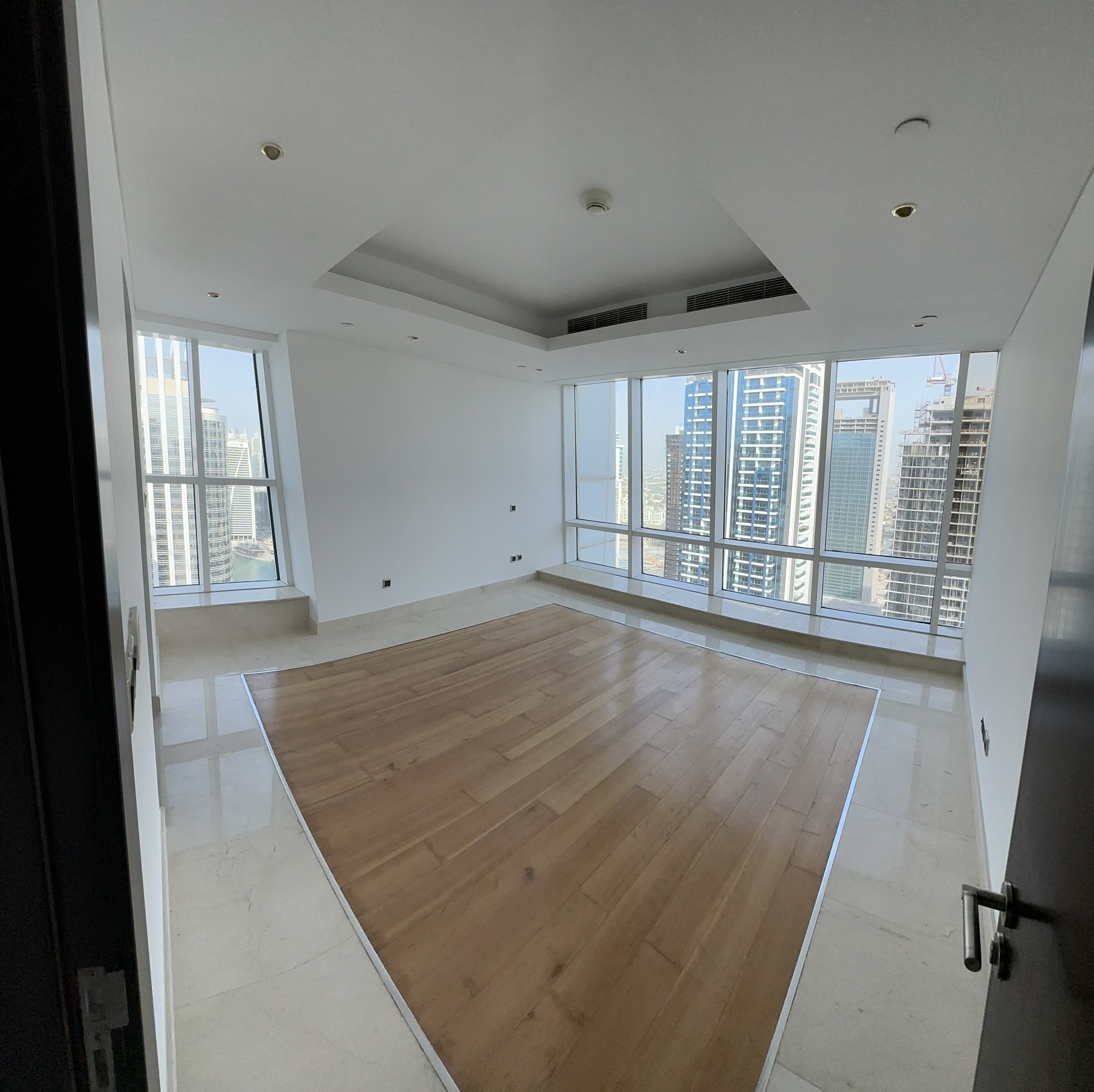 LAKEVIEW PENTHOUSE FOR SALE 4