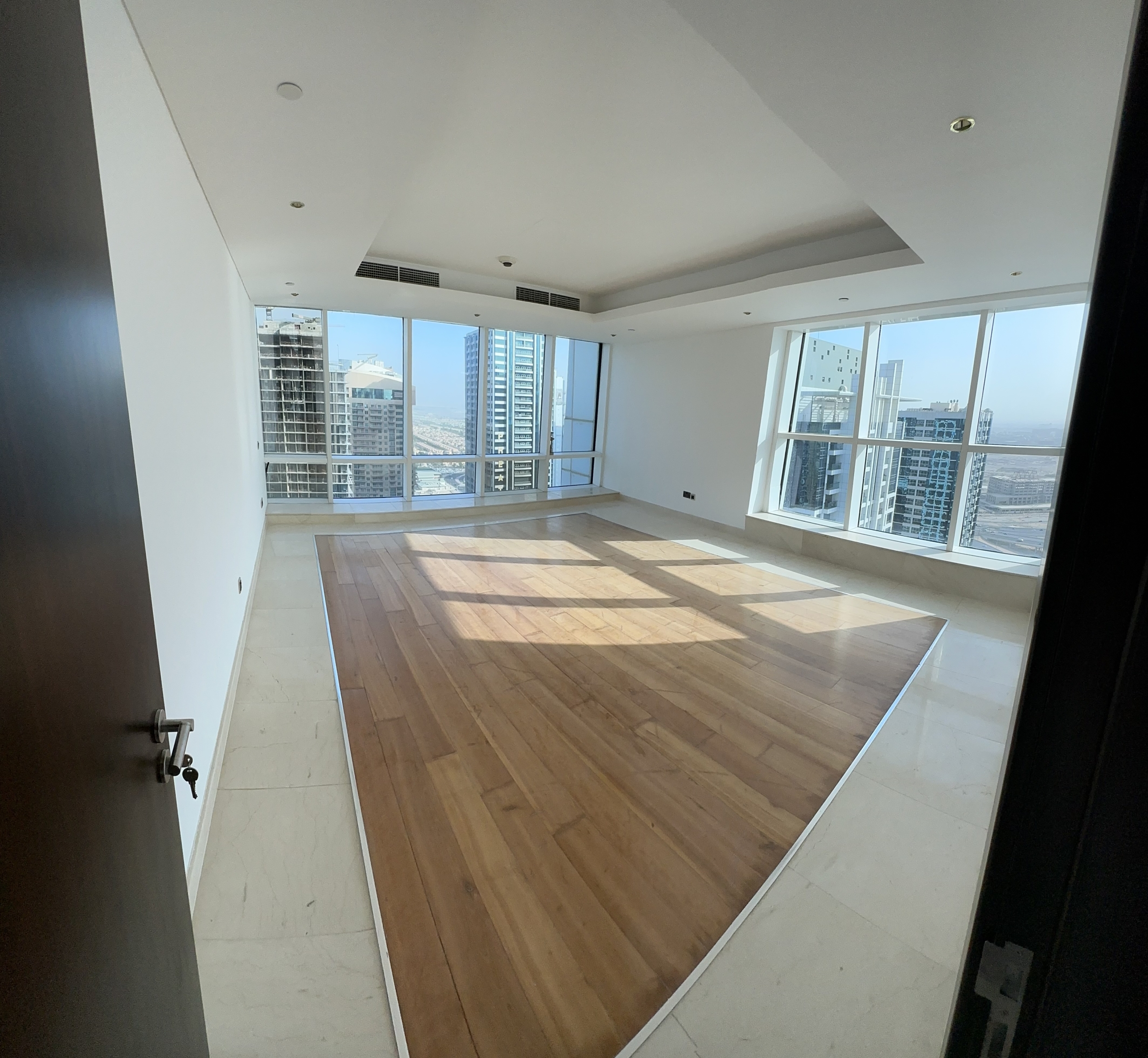 LAKEVIEW PENTHOUSE FOR SALE 7