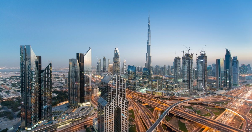 The Role of Real Estate Agents in Dubai's Property Market