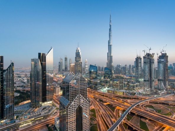 The Role of Real Estate Agents in Dubai's Property Market